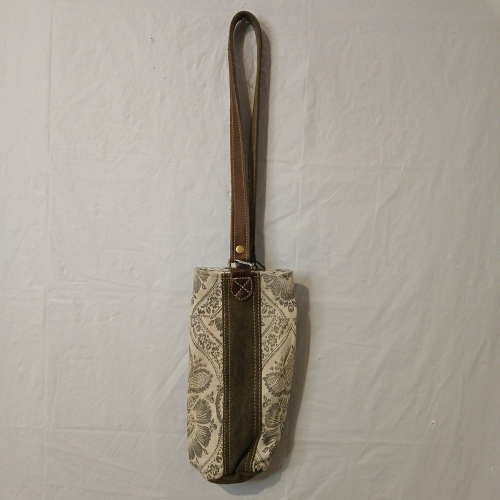 Myra Bag Wine Bottle Gift Bag Holder NWT!